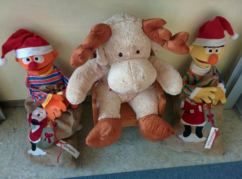 Elch Lasse zu Besuch bei Ernie und Bert